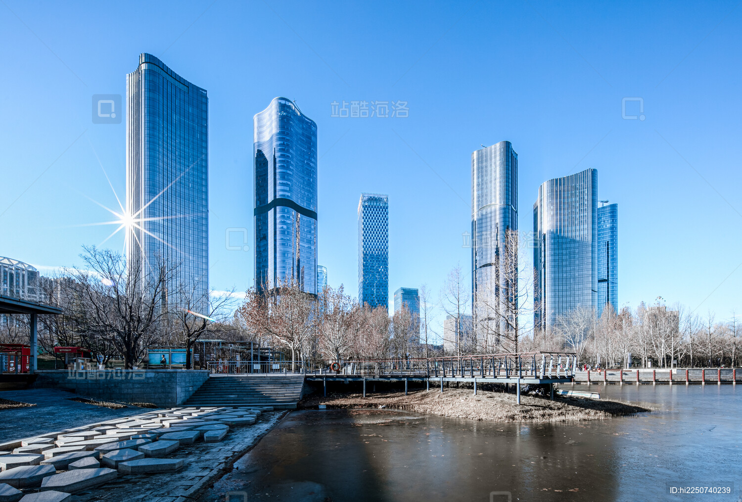 北京朝阳区大望京公园内远眺望京CBD