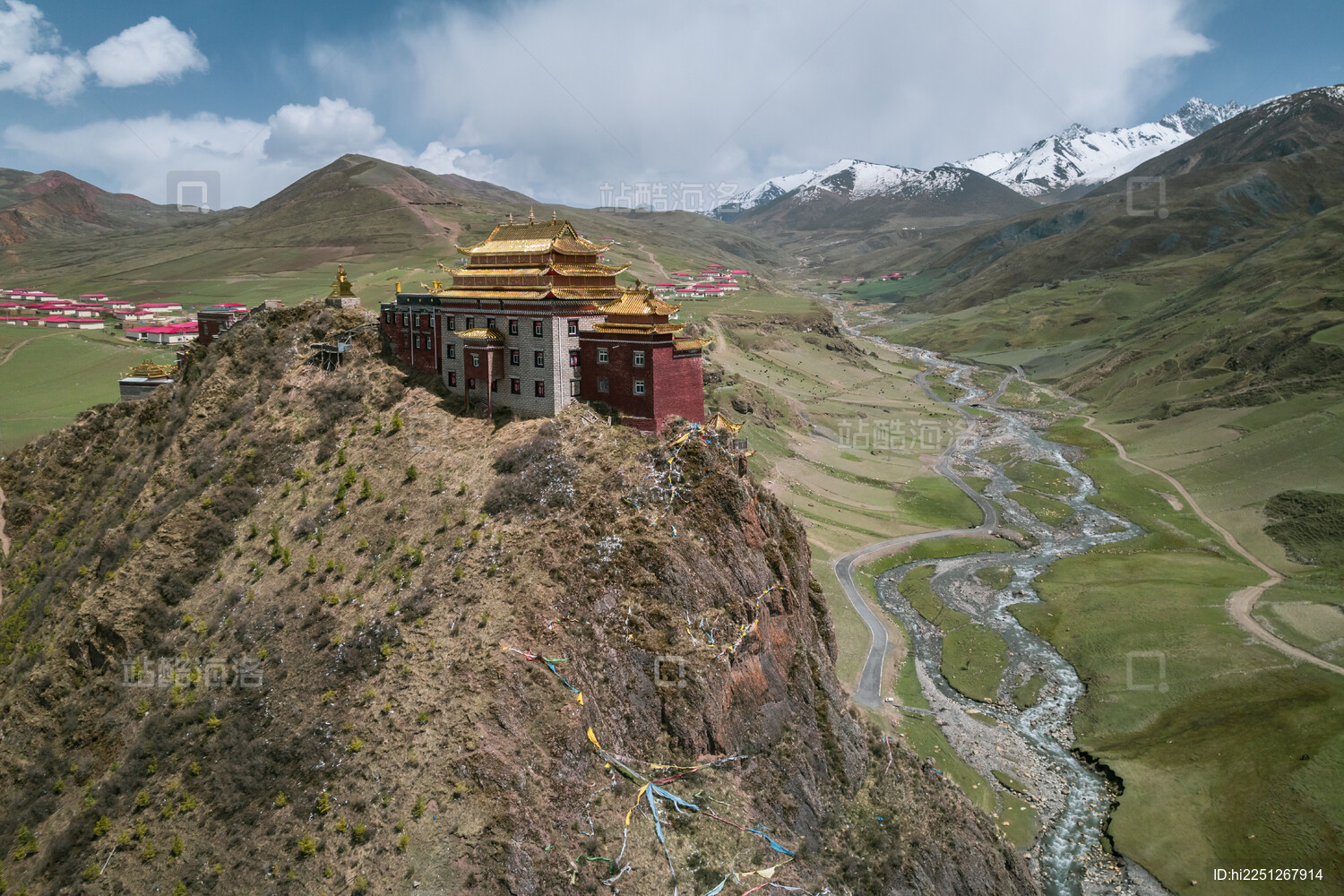 中国西藏昌都市丁青县扎西林寺航拍风光