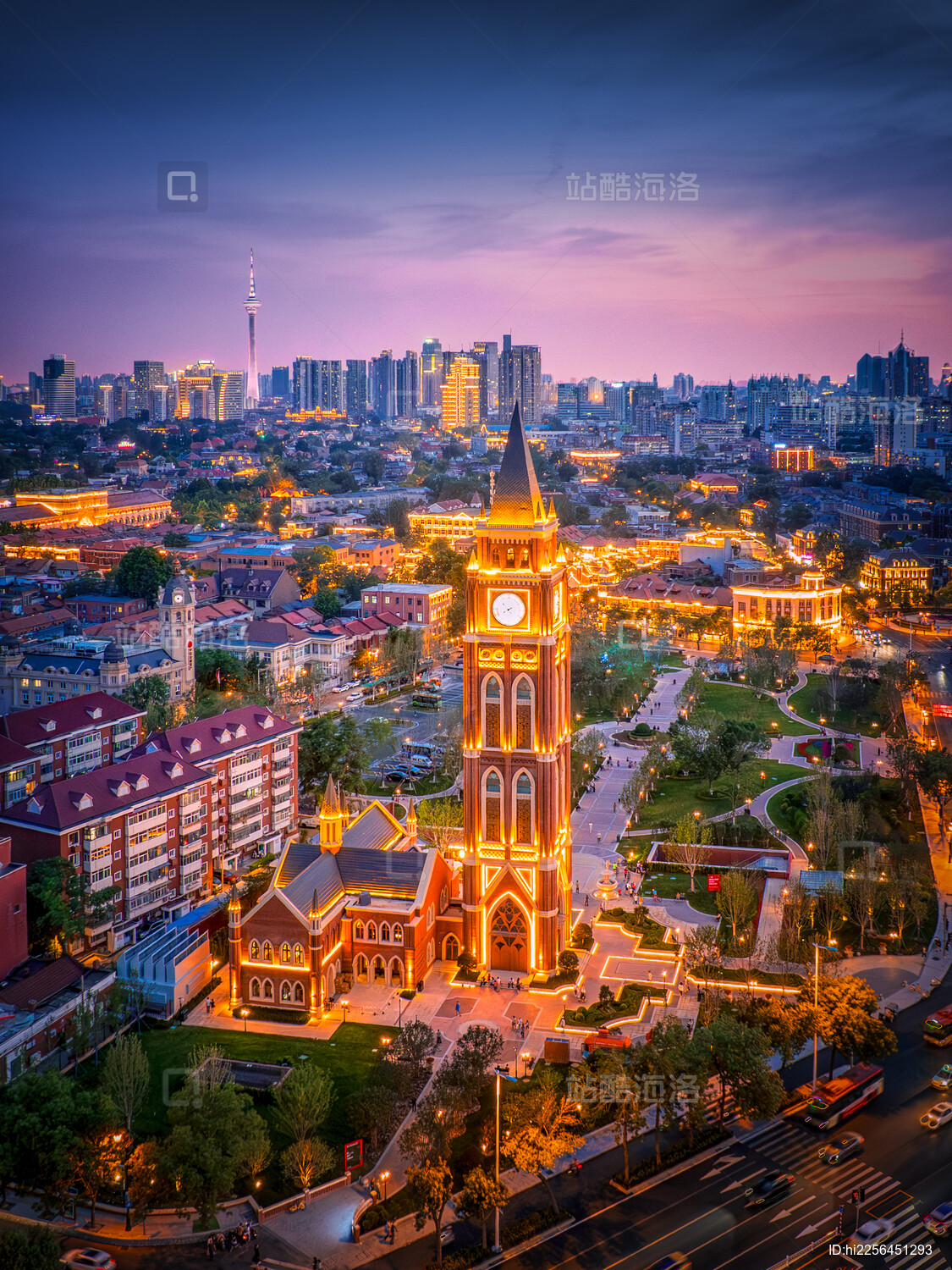 天津五大道钟楼公园夜景航拍