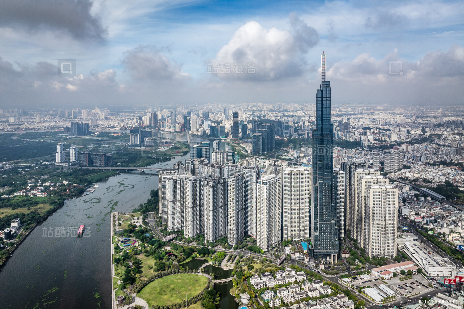 越南胡志明市城市西贡河天际线风光航拍