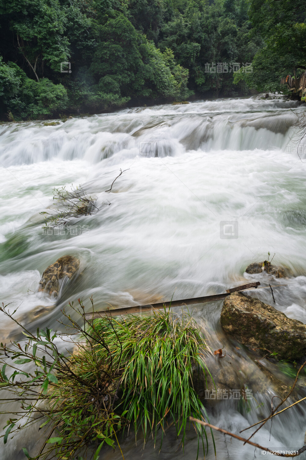 荔波小七孔风景响水河68级跌水瀑布群