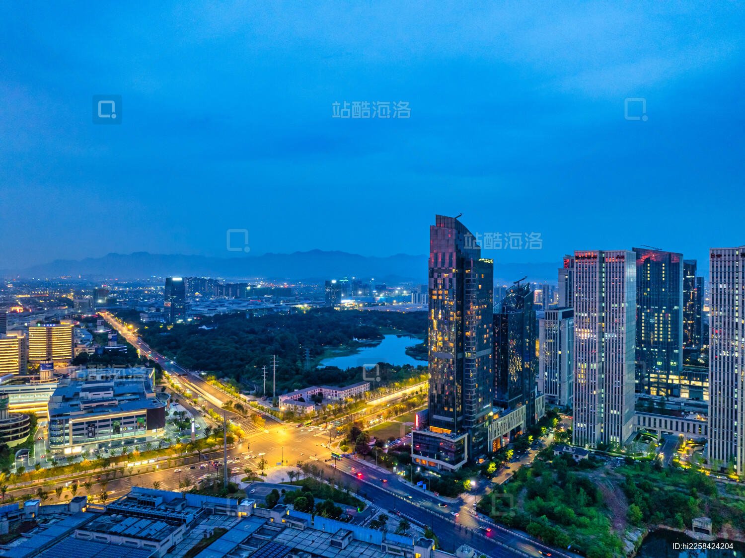 义乌三鼎大厦万豪酒店建筑夜景航拍