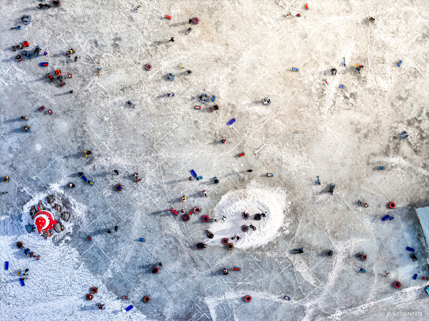 冰面上的热闹活动