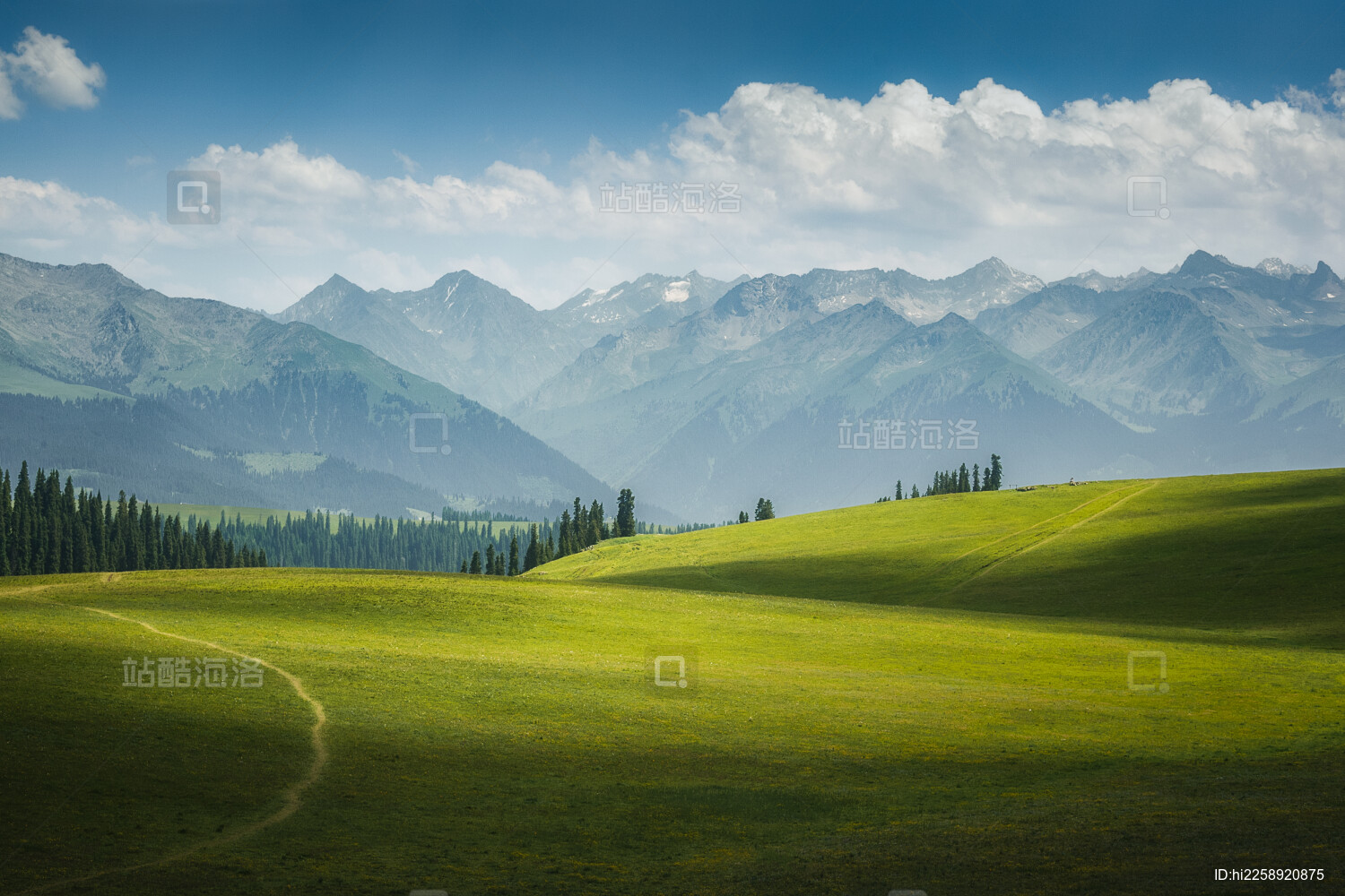 中国新疆喀拉峻草原