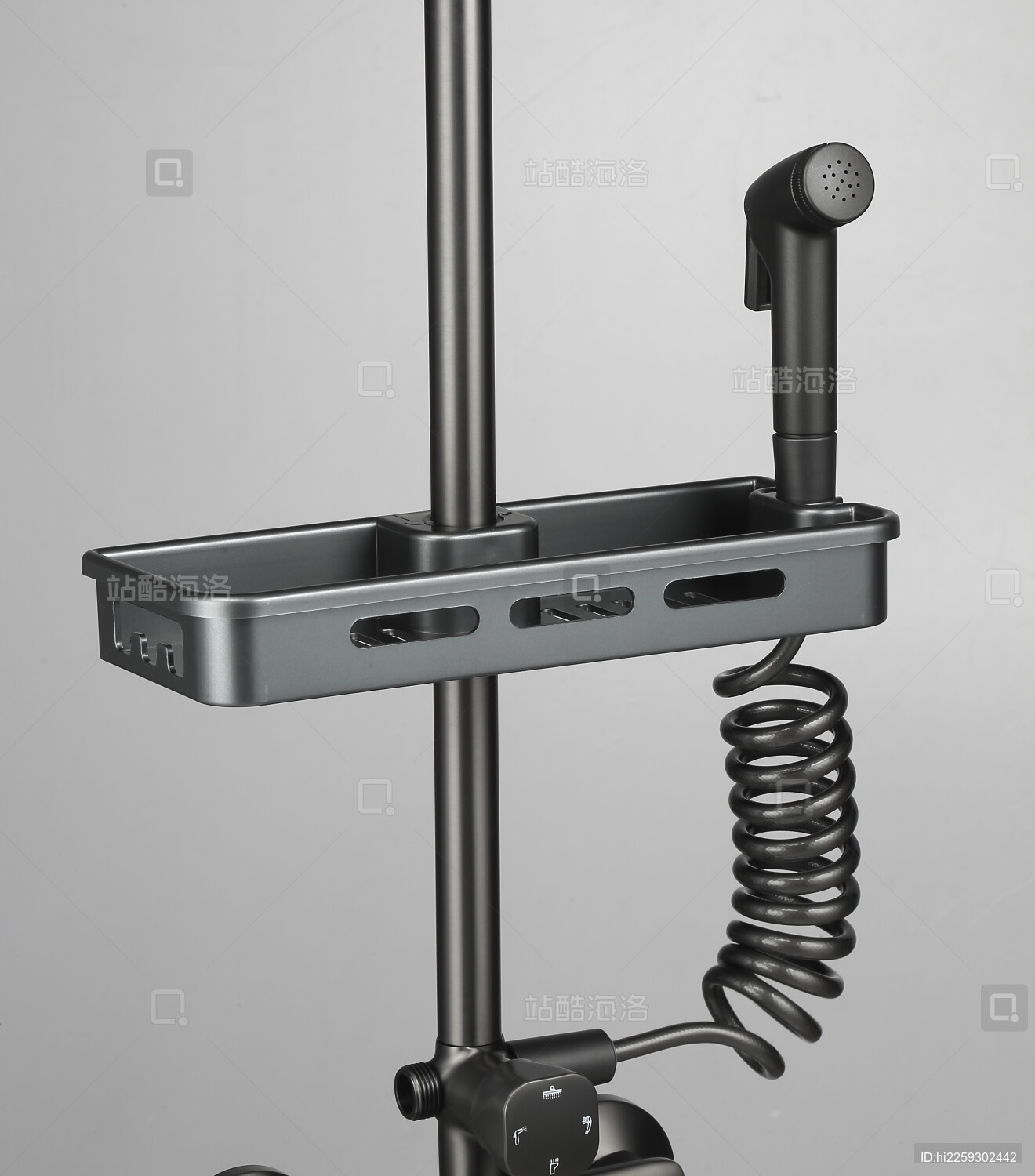 黑色淋浴花洒上的置物架白底特写