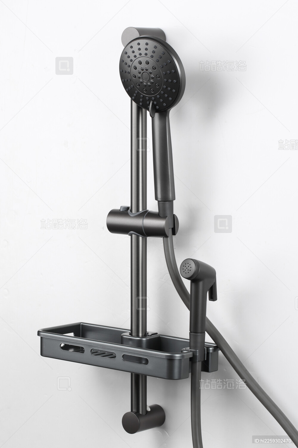 黑色淋浴花洒上的置物架白底特写