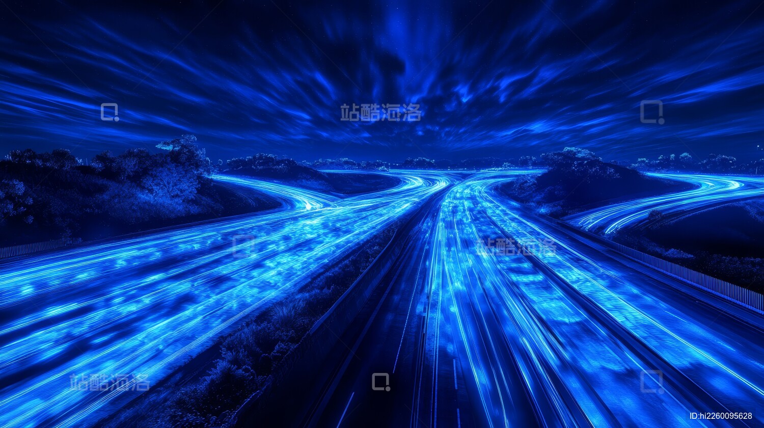 蓝色光轨下的城市脉动