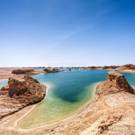 青海大柴旦南八仙水上雅丹
