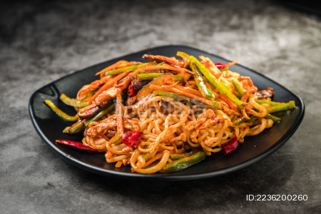 鱼香肉丝盖浇面