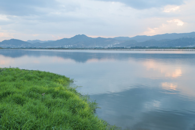 滇池傍晚