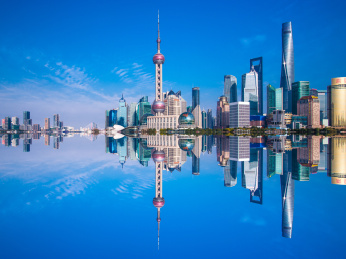 中国上海浦东建筑路风光