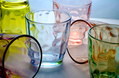 彩色玻璃杯