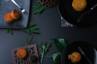 中国中秋传统美食月饼摆拍