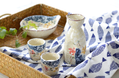 彩绘陶瓷清酒具