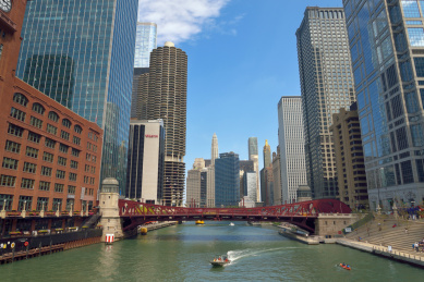 芝加哥河上的著名铁桥