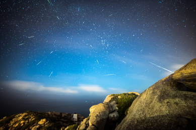 流星雨星空