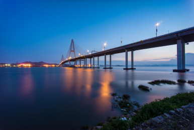 跨海大桥建筑夜景
