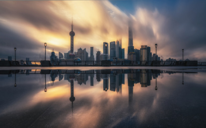 外滩倒影