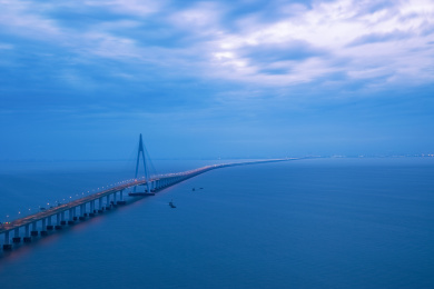 中国杭州湾跨海大桥风光