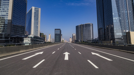 无人的城市街道