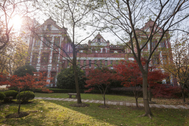 上海交通大学徐汇校区