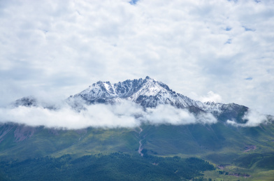 祁连牛心山 祁连 牛心山