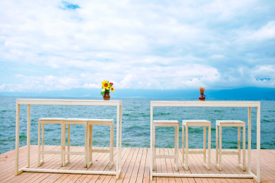 大理双廊白桌子 洱海