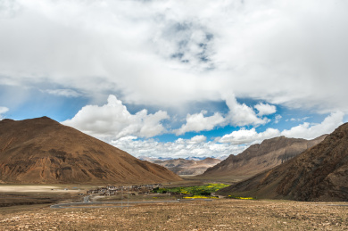 珠穆朗玛峰景区公路
