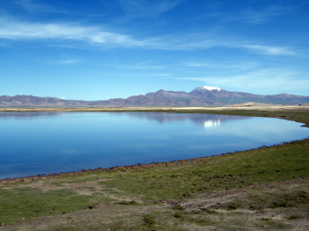 西藏自治区那曲地区措那湖自然景观