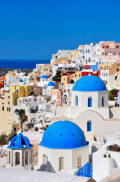 希腊圣托里尼岛美丽的风车