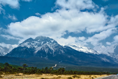 云南省丽江市玉龙雪山景观
