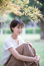 校园清新女生