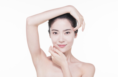 美丽的年轻女子