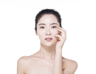 优美的年轻女人