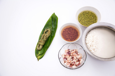 包粽子/中国端午节传统节日美食