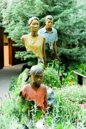 雕塑旅行者