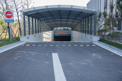 地下车库出口 地下车库