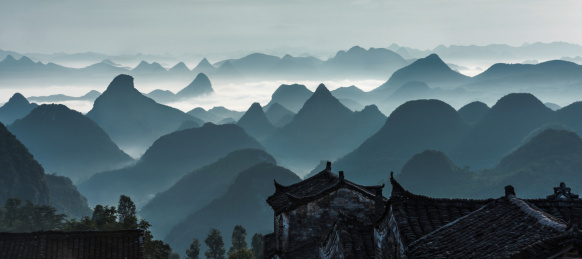 广东连南南岗千年瑶寨 