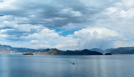 中国云南省丽江市宁蒗县泸沽湖自然景观