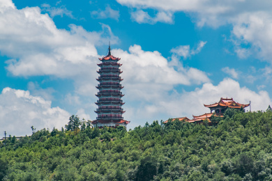 云南省楚雄州南华县佛塔山谷景观