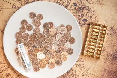 硬币 纸币 盘子 叉子 指南针 算盘 商务金融 