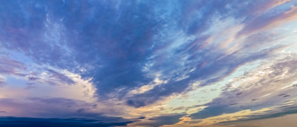 彩霞天空