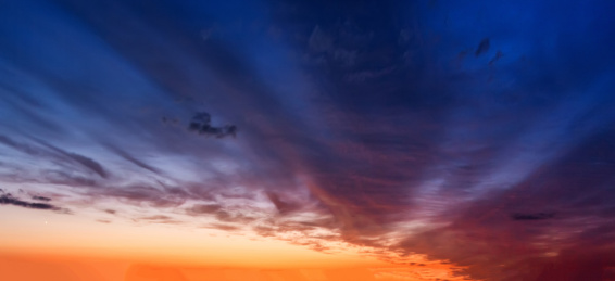 彩霞天空