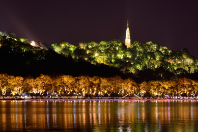 杭州宝石山夜景 宝石山