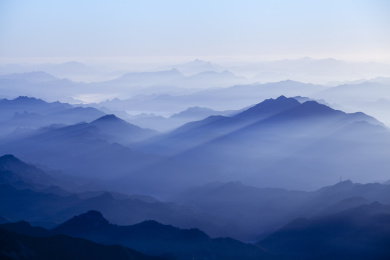 山峦层次