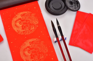 中国春节写春联 