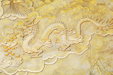 中国龙的金色浮雕 中国