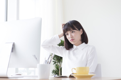 办公女性,头痛,