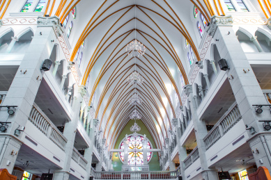 无人的教堂部分