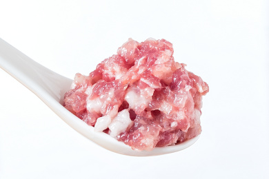 一勺超有食欲的新鲜猪肉泥/肉馅